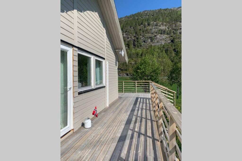 Efjord And Stetind Resort - Cabin Kobbernestinden Ballangen Exterior foto